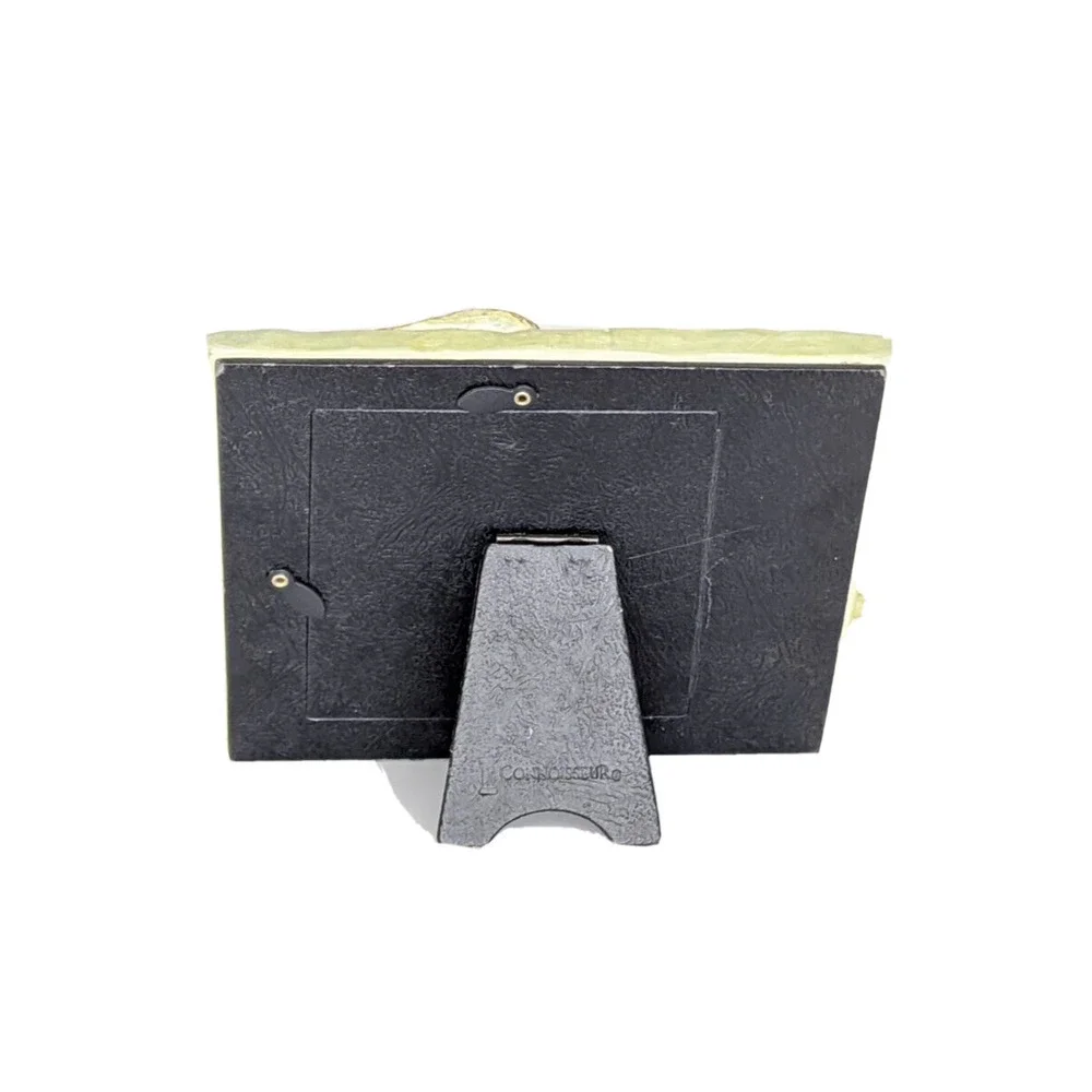 Connoisseur Picture Frame Cats Holds 3.5 x 3.5